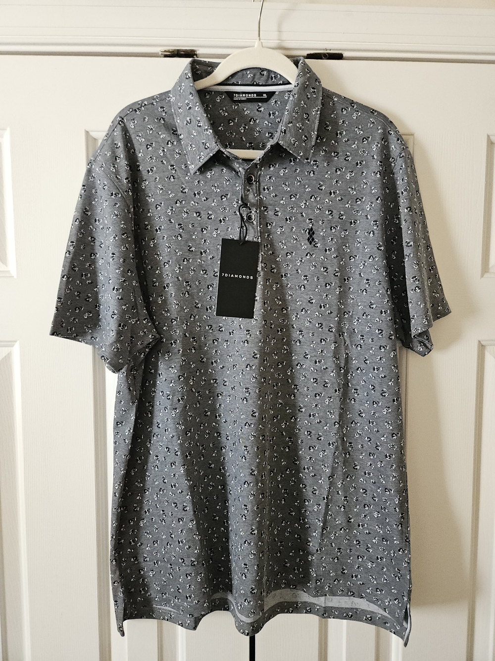 7 Diamonds Pinseeker Men's Gray Short-Sleeve Polo with Micro Print. NWT.